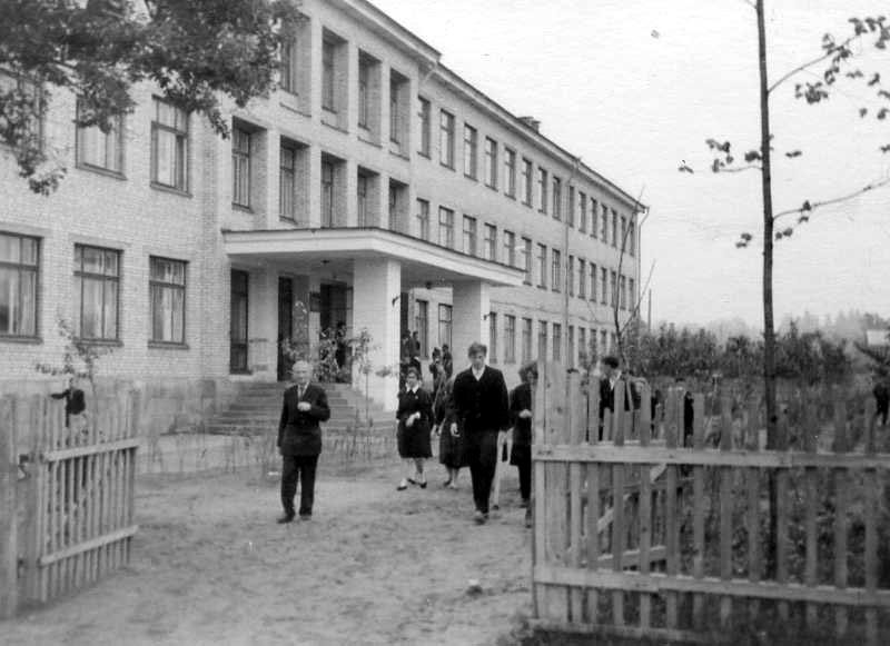Фотография школы.